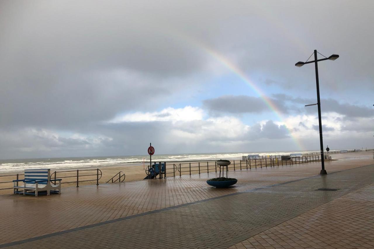 Bed & Breakfast Maison Noire Westende-Bad Incl Parking & Ontbijt Middelkerke Esterno foto