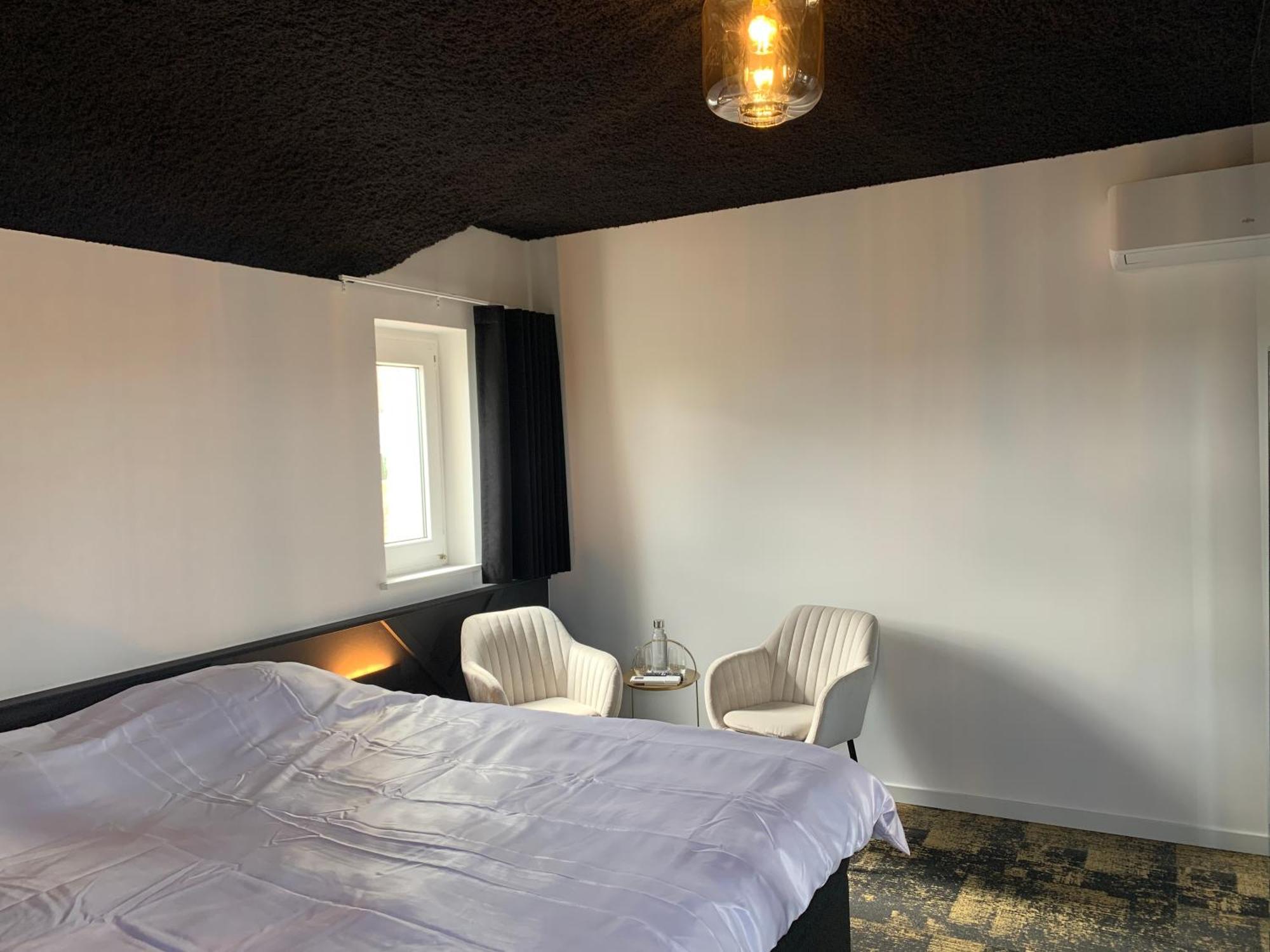 Bed & Breakfast Maison Noire Westende-Bad Incl Parking & Ontbijt Middelkerke Esterno foto